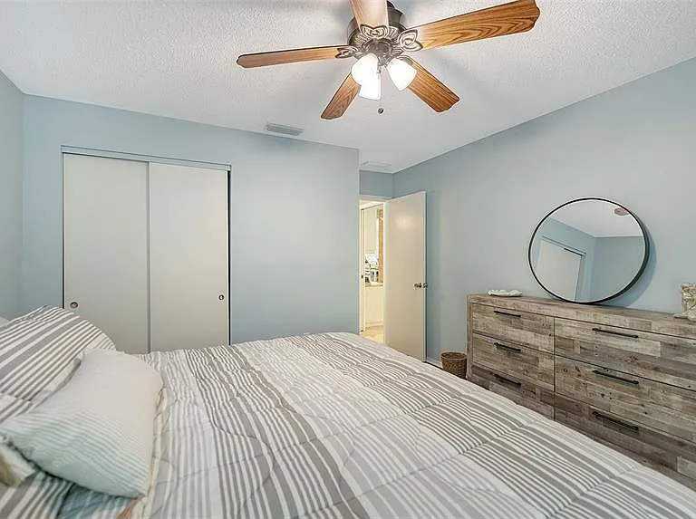 2246 Cork Oak St W — Photo 34