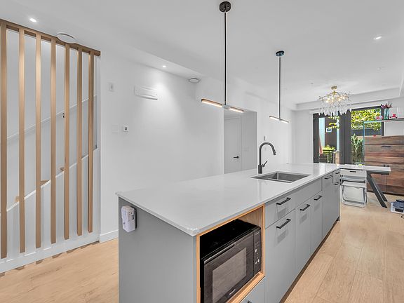 5th image of 606 Foster Ave #404