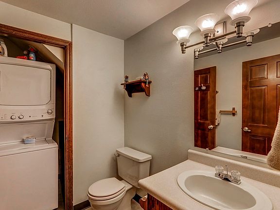 5th image of 129 Stibnite St E #11