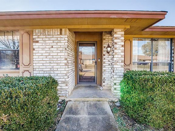 4th image of 4709 Greenshire Pl
