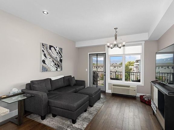 5th image of 1165 Sutherland Ave #410
