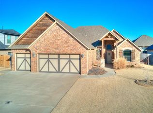9301 NW 80th St, Yukon, OK 73099