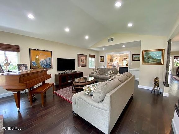 3rd image of 2765 Deerwood Ave