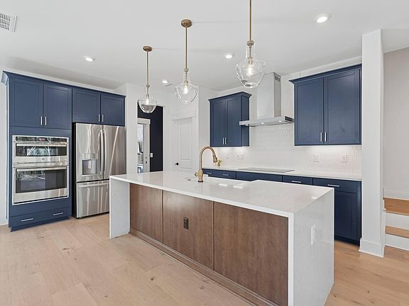 4th image of 400 Kipling Ln
