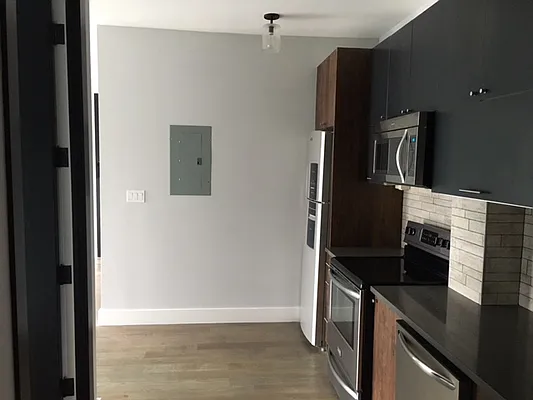 Rented by Premier Metro Realty Corp | media 49