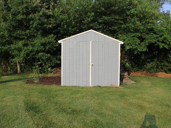 5th image of 211 E Bradford Ct
