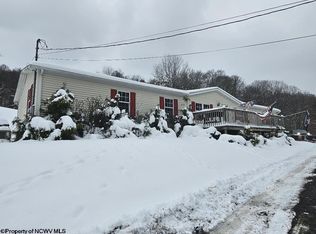 16 Liberty St, Salem, WV 26426