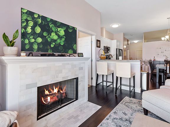 4th image of 4050 N Lincoln Ave Unit 404