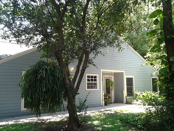 2nd image of 9428 Forest Hills Cir