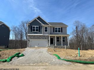 321 Dye Ln, Morgantown, WV