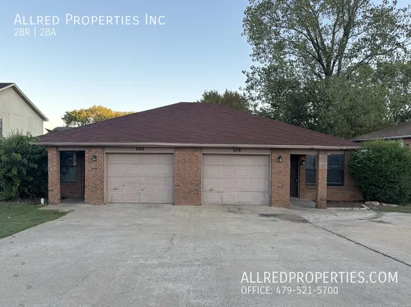 678 W Martha Dr, Fayetteville, AR 72703