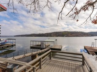 1041 Florida Beach Dr, Edwards, MO 65326