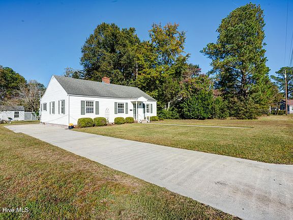 4th image of 1612 Queen Anne Lane
