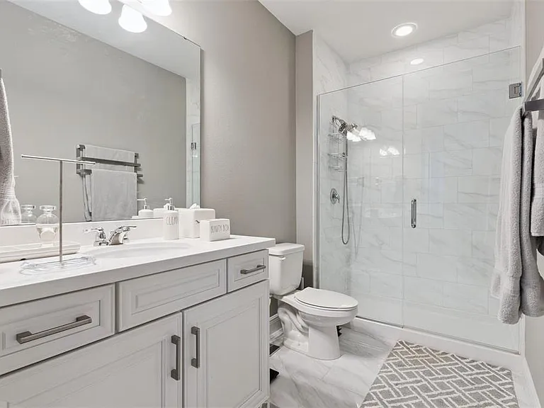 7556 John Hancock Dr — Photo 33