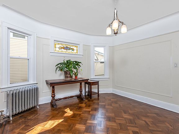 5th image of 85-44 Parsons Blvd #1