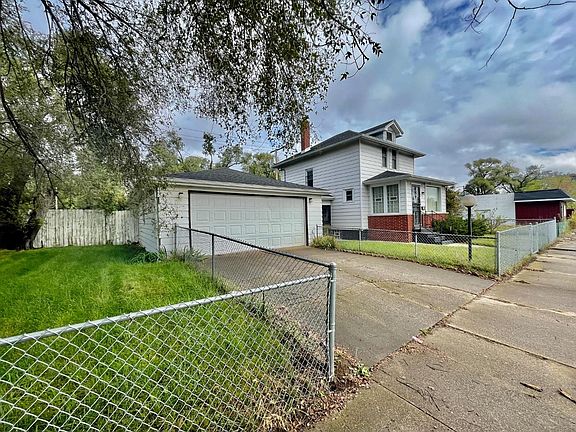 2nd image of 2442 W 11th Ave