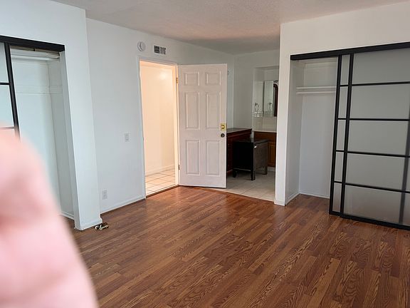 3rd image of 3255 Oakmont Dr #1