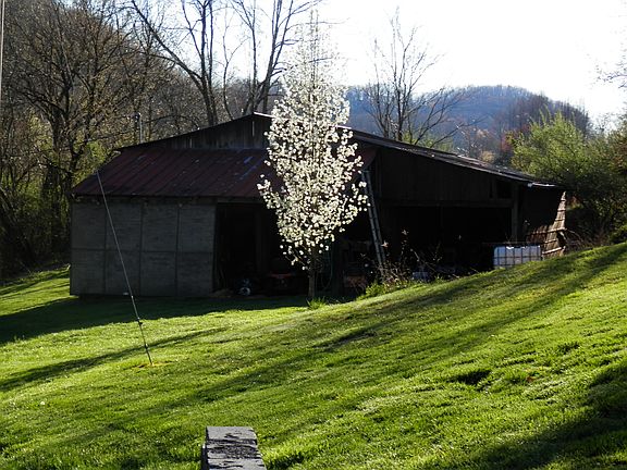 Barn/Workshop-Great Space