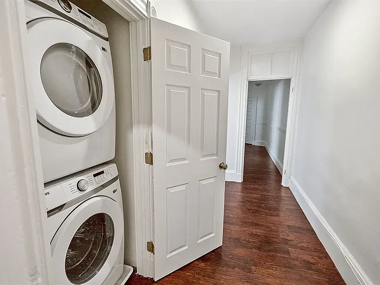 868 Huntington Ave #3 — Photo 1