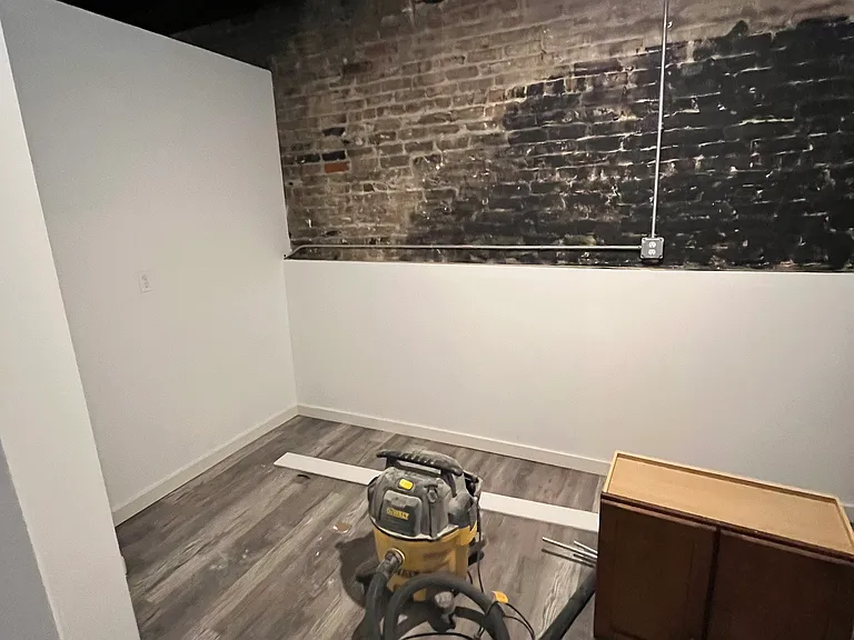 2415 W Arthington St #BASEMENT — Photo 2