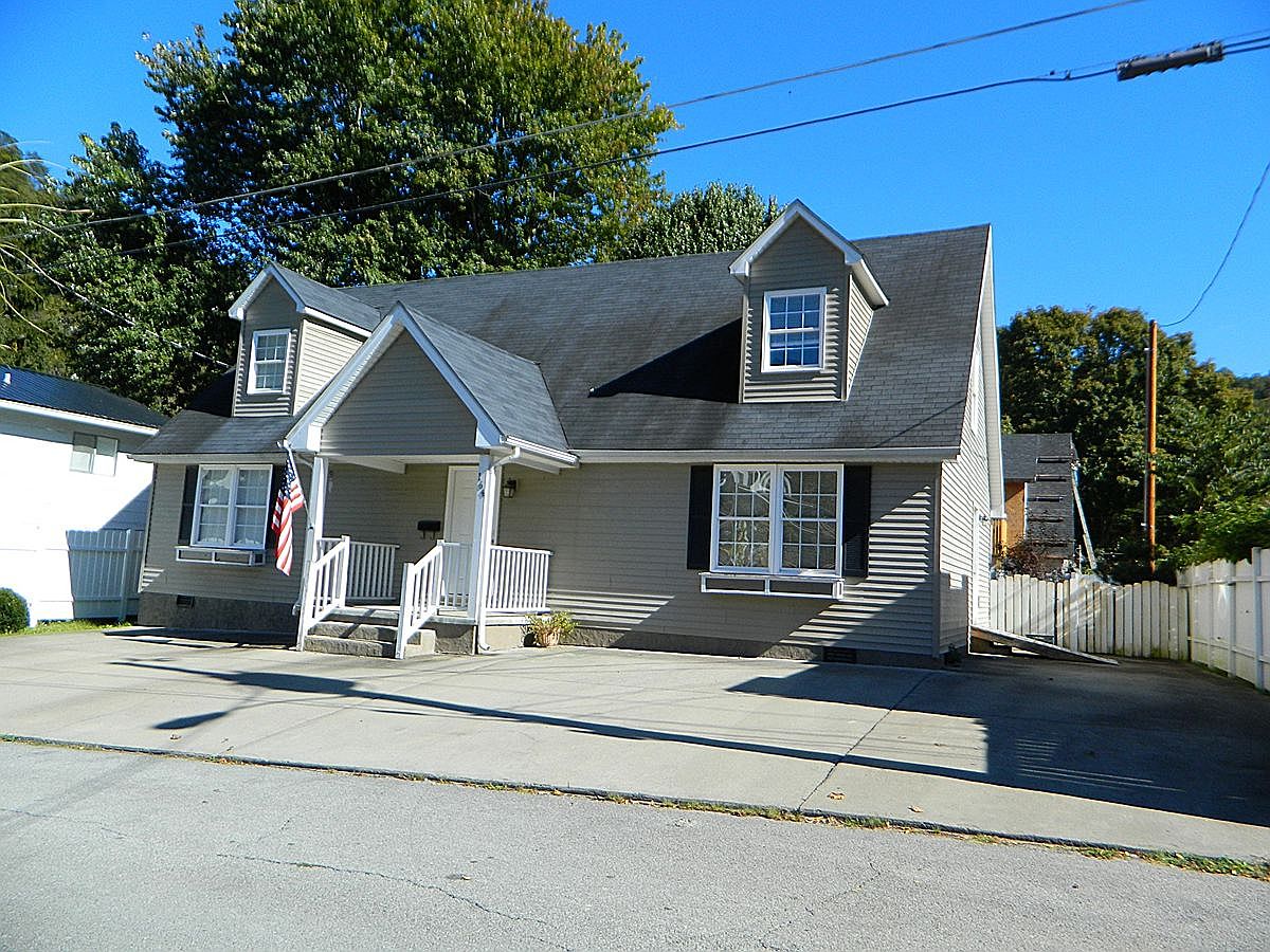 164 Wolford St Pikeville KY 41501 Zillow