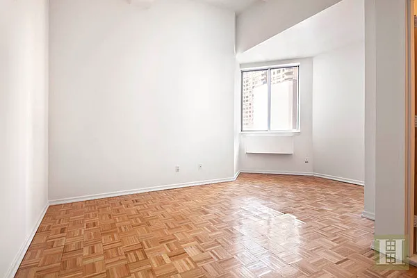 Rented by Halstead Real Estate | media 26