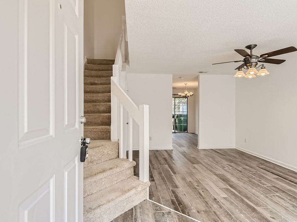 1st image of 8281 Golf Ridge Dr