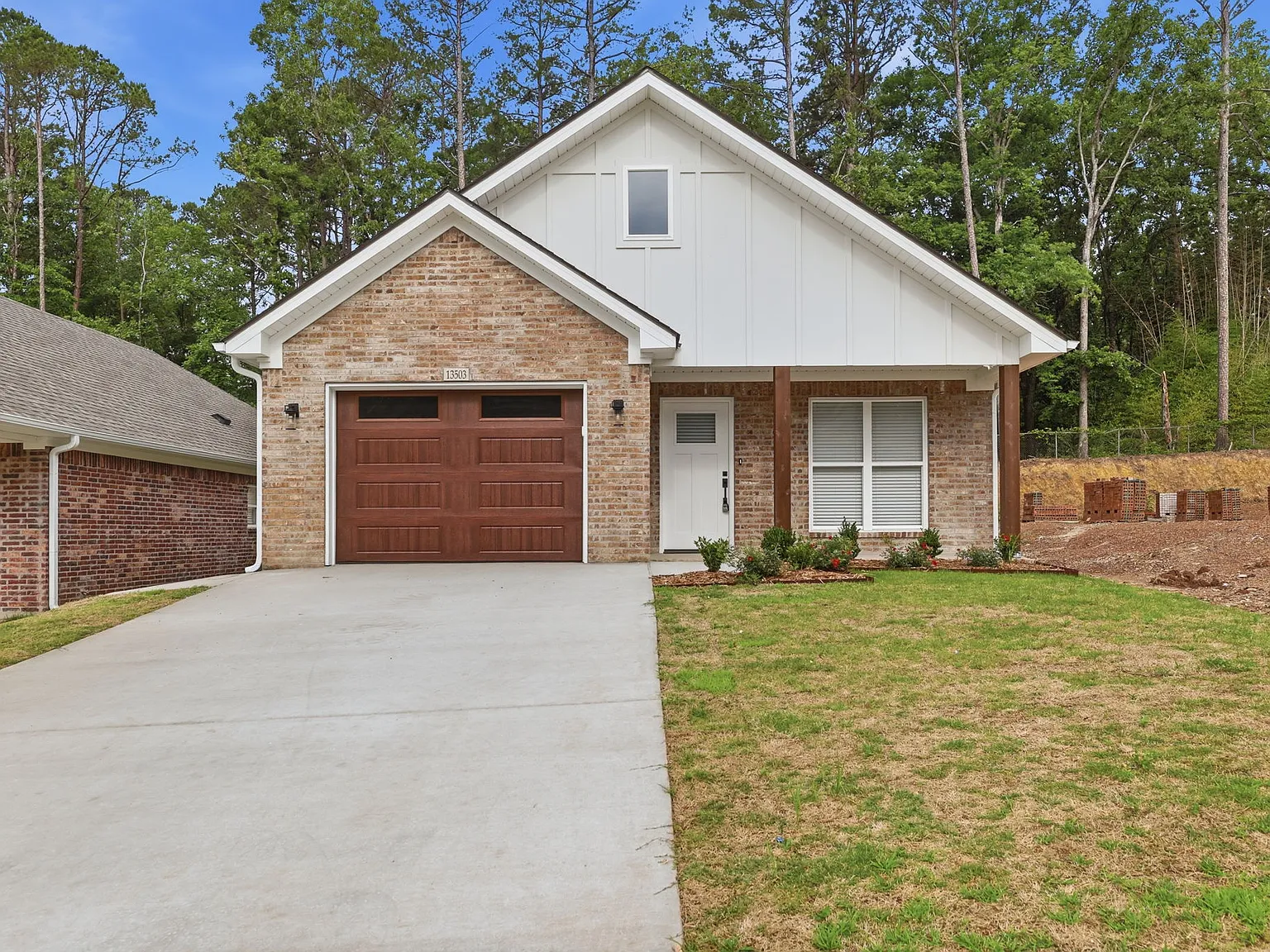 3 bed, 1300 sqft, $2,250 — Photo 1
