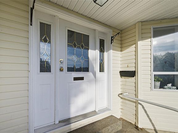 4th image of 628 Cairndale Rd