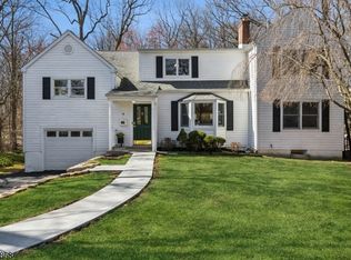 41 Sunnywood Dr, Westfield, NJ 07090