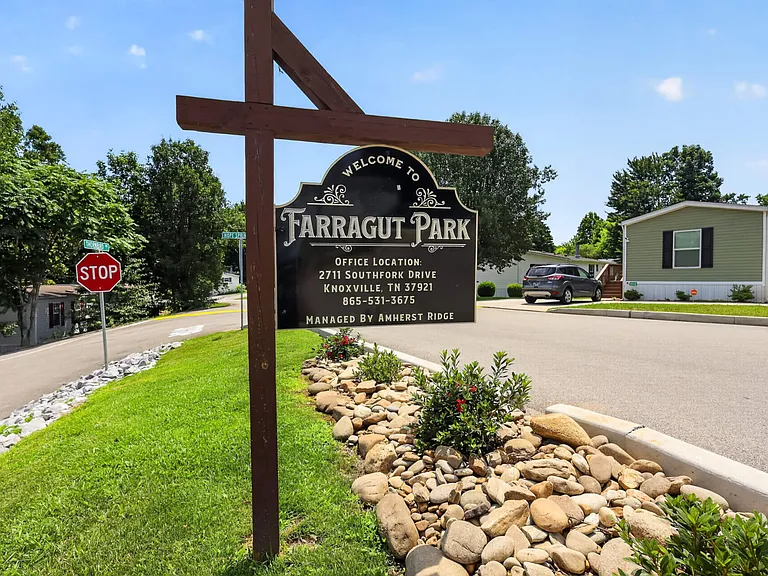 Farragut Park — Photo 7