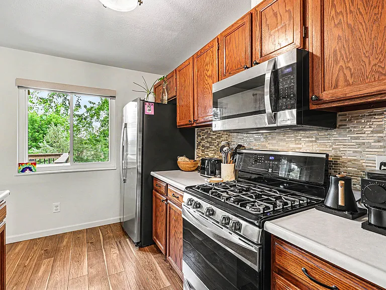 8821 W 93rd Pl — Photo 3