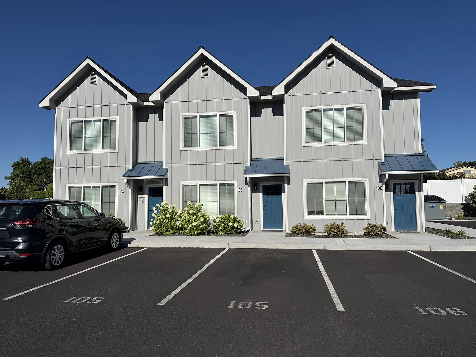 2 bed, 2.5 bath, 1225 sqft, $1,575 — Photo 1