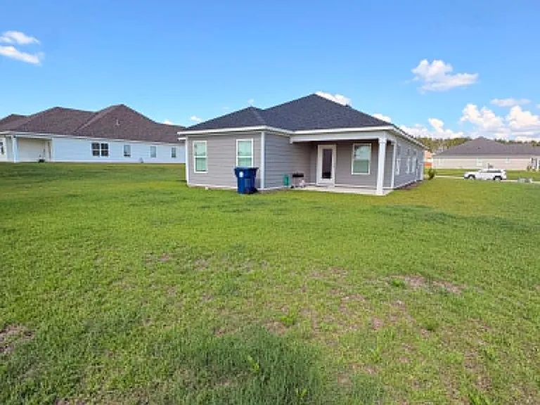 305 Lantana Ct — Photo 18