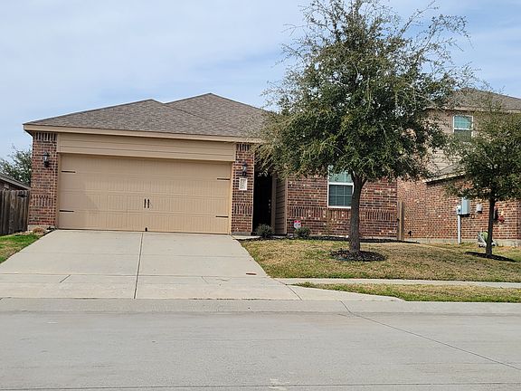 3rd image of 322 Lavaca Dr