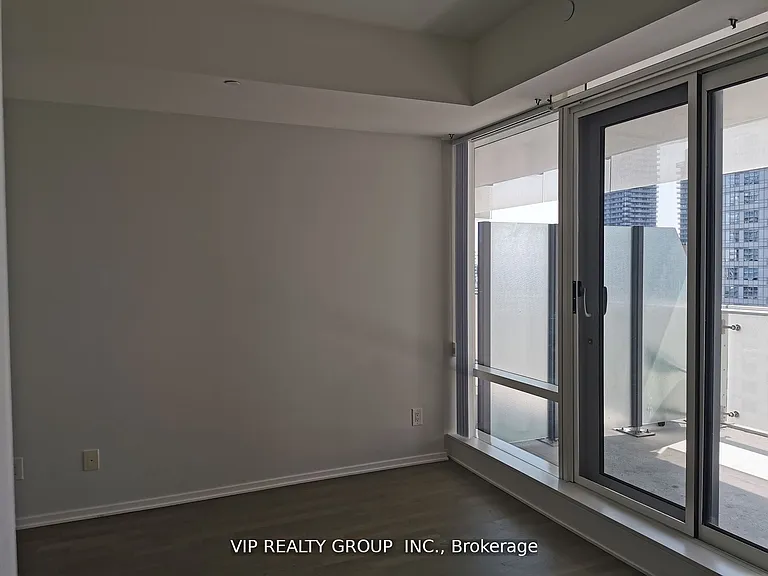 1 Bloor St E #2209 — Photo 10