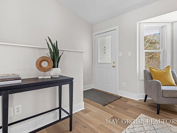 5th image of 2851 Dean Lake Ave NE