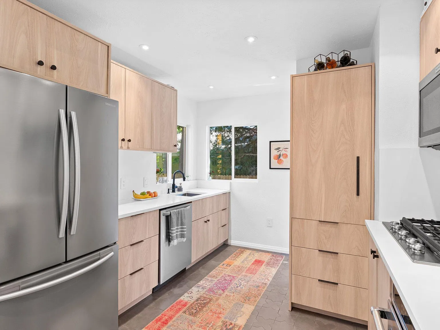 3 bed, 2.5 bath, 1772 sqft, $3,695 — Photo 3