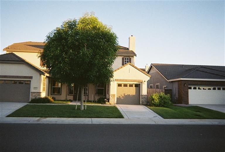 2nd image of 8332 Medeiros Way