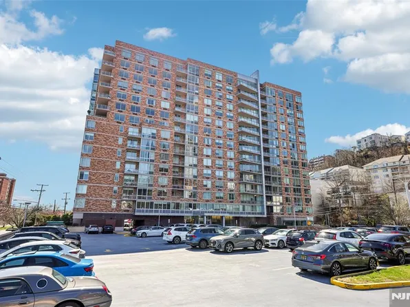 815 Hudson Park, Edgewater, NJ 07020