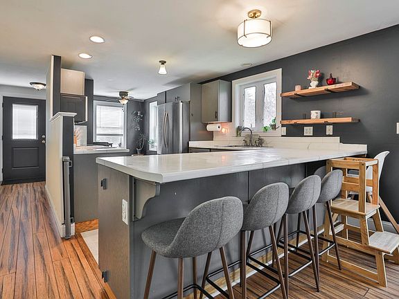 3rd image of 481 Lower Jaffrey Road