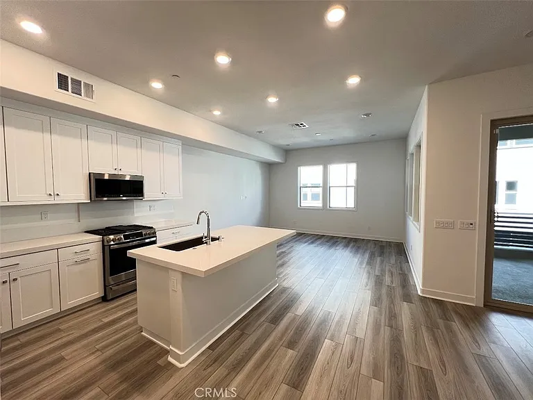 435 Mullberry Pl — Photo 18