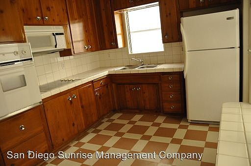 2nd image of 3767 3rd Ave