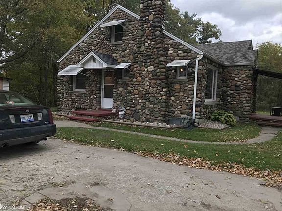 4th image of 5550 Lapeer Rd