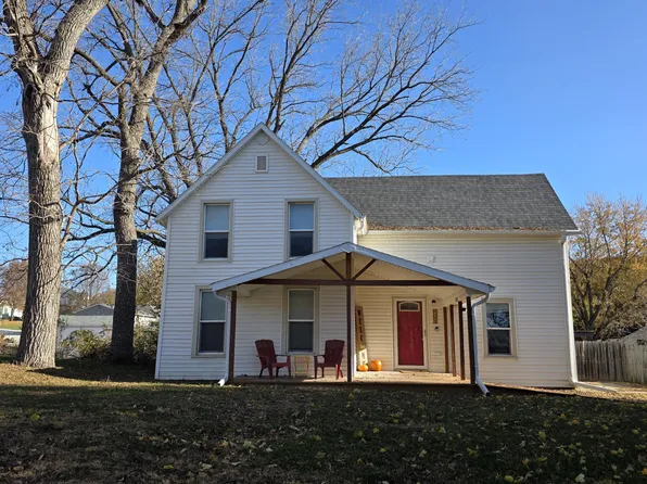 210 3rd St, Neola, IA 51559