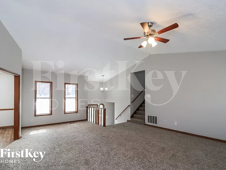 213 Park Ave — Photo 4