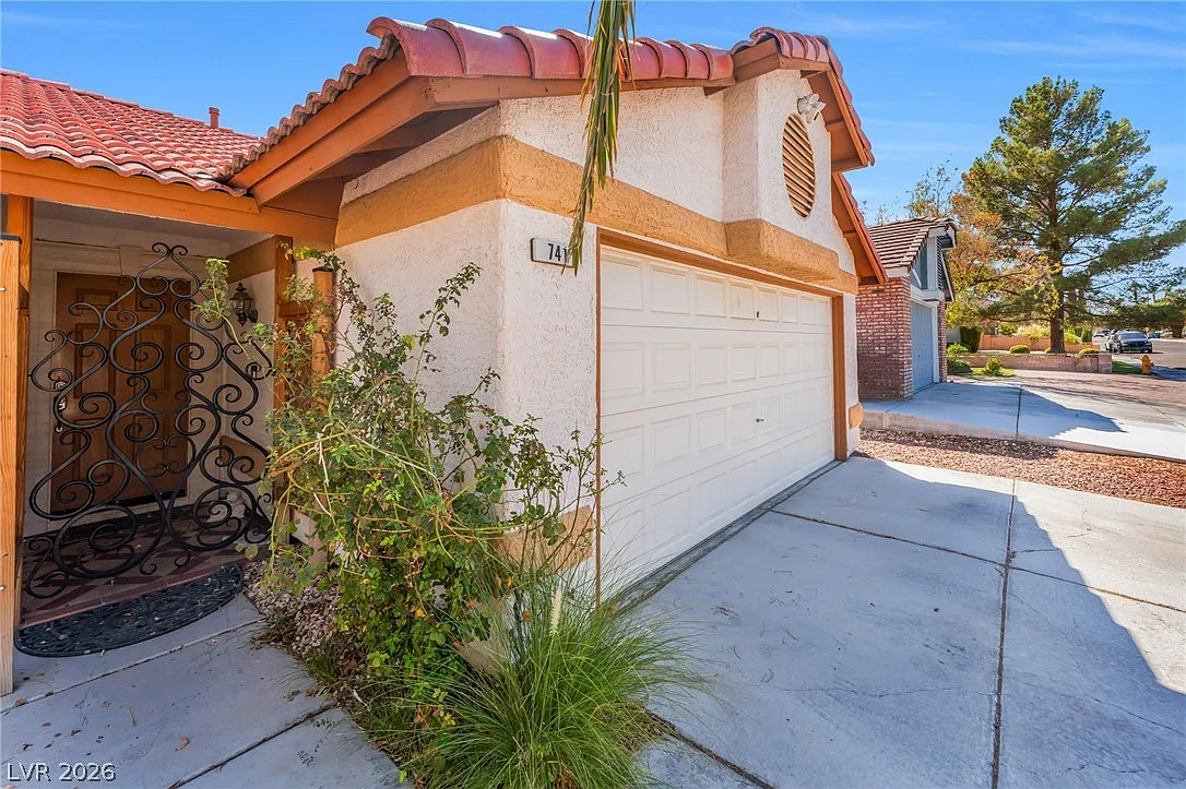 3 bed, 2.0 bath, 1647 sqft, $2,450 — Photo 3