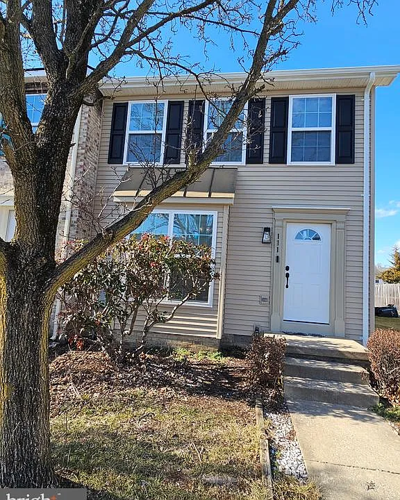 111 Barrington Ln