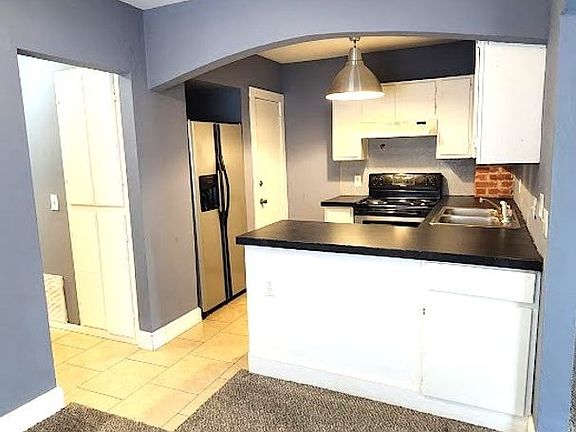 5th image of 514 NW 27th St APT 4