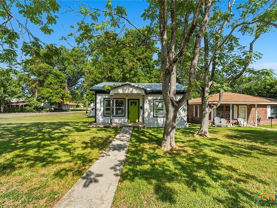 1st image of 1115 W Avenue I